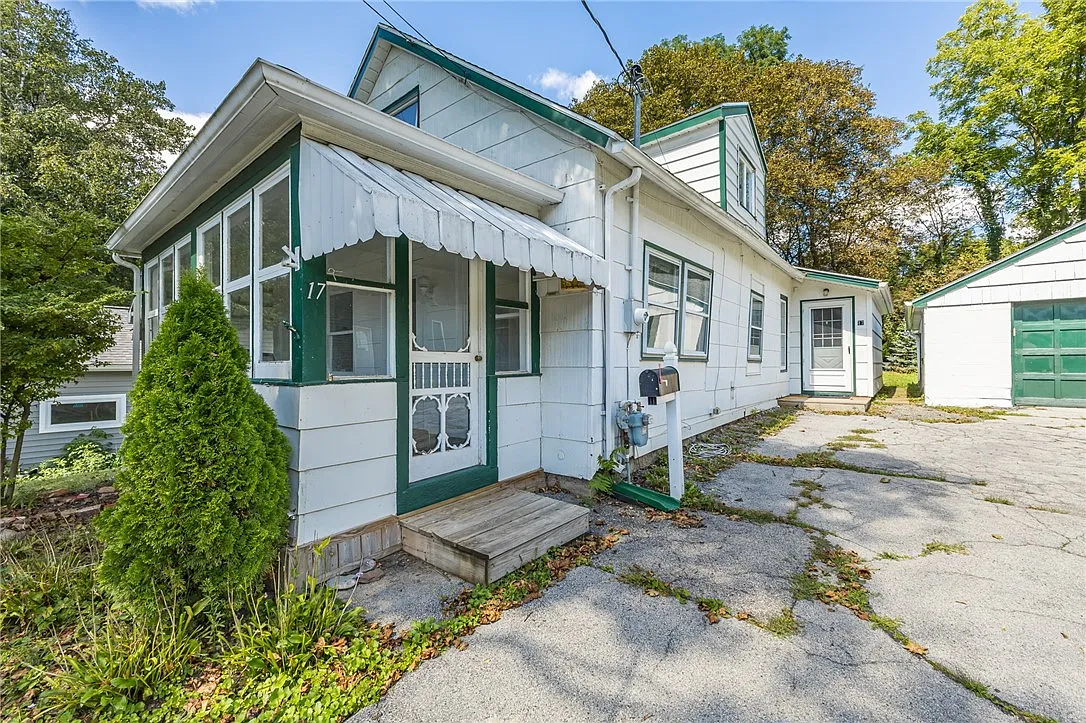 3 bed, 1.0 bath, 1397 sqft, $2,250 — Photo 3