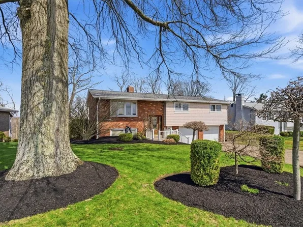 611 Longvue Dr, Houston, PA 15342