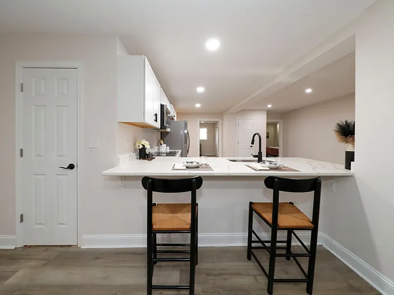 208 Fairfax Way — Photo 14