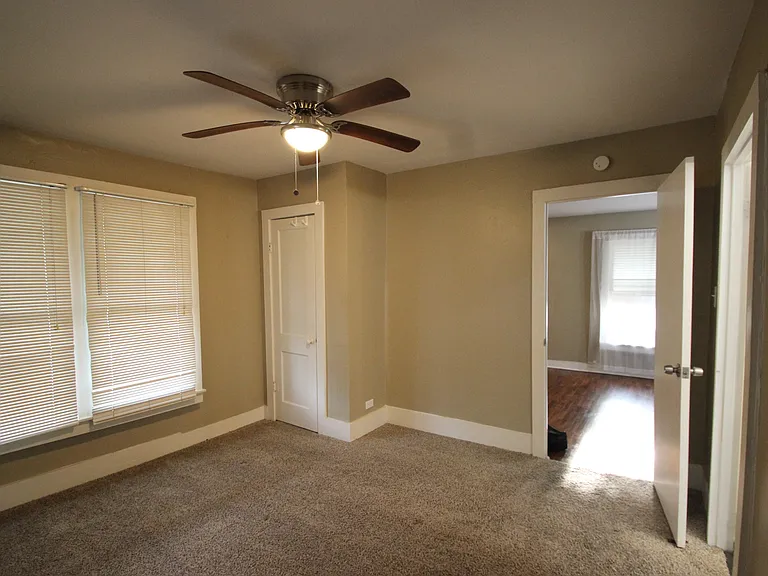 1415 W Crawford St — Photo 15