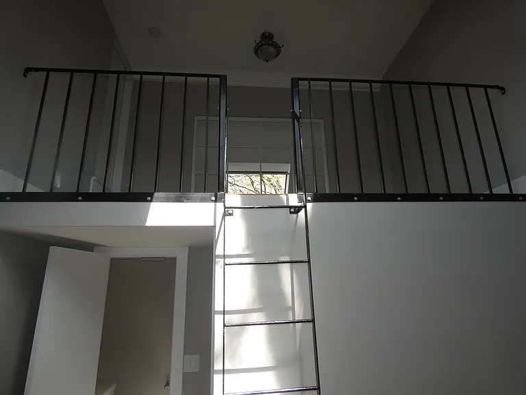 94-98 Maple St #1 — Photo 18