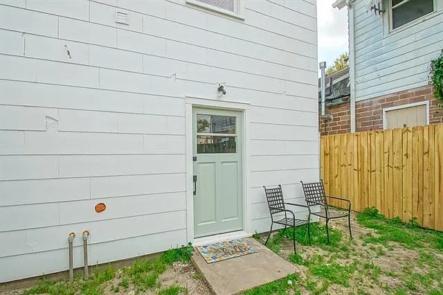 614 Pink St — Photo 13