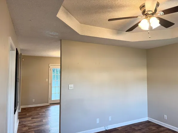 258 Golden Pond Ave, Oak Grove, KY 42262