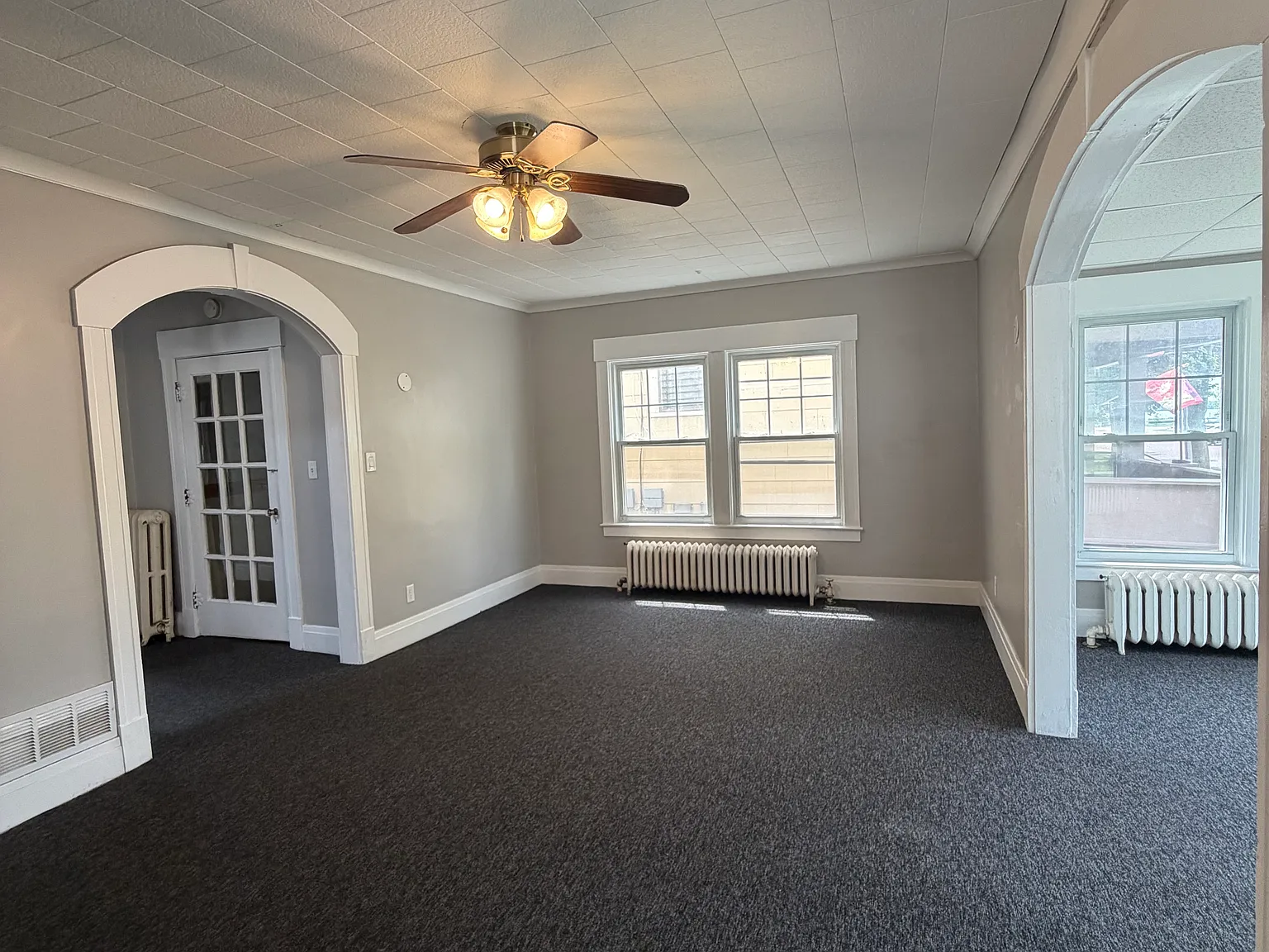 3 bed, 1866 sqft, $1,990 — Photo 4