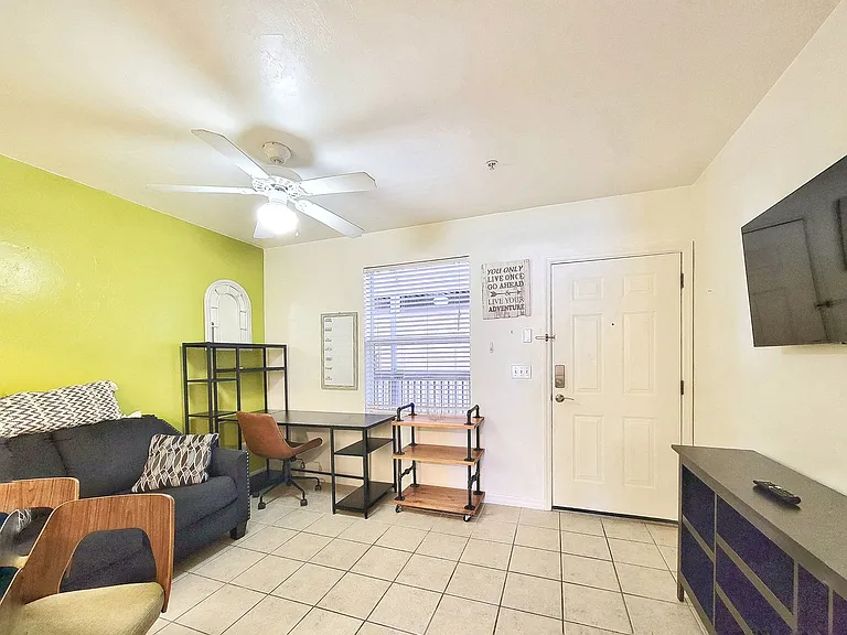 1220 SW 1st Ave #209 — Photo 4