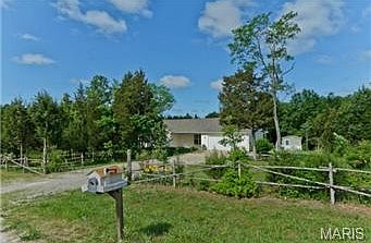 3rd image of 460 Woodsorrel Dr