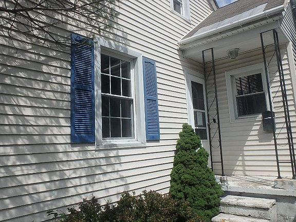 3rd image of 11 Moreau Dr