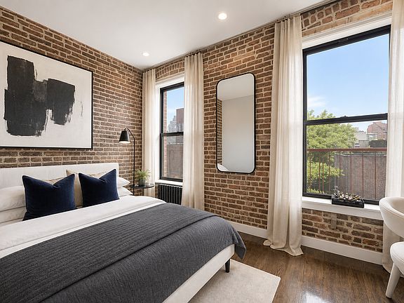 5th image of 224 8th Ave APT 17