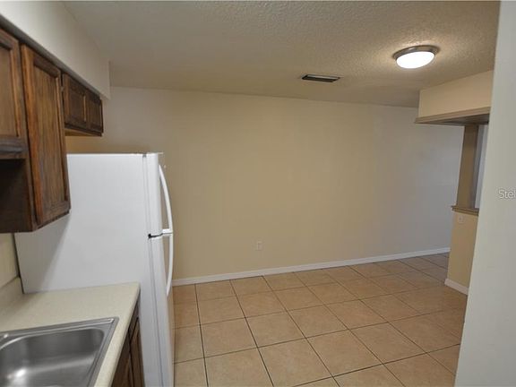4th image of 1219 W Marjorie St #2
