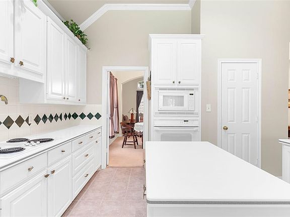 4th image of 4806 Carolina Cir