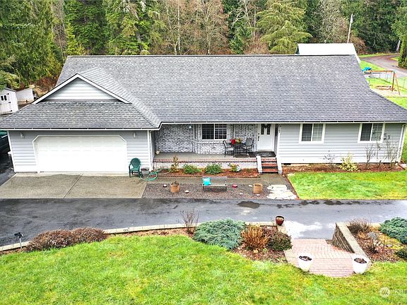 3rd image of 2917 171st Avenue SE