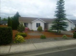 220 Emerald St, Sutherlin, OR 97479