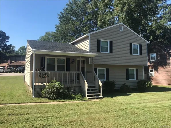 308 Pinoak Dr, Hopewell, VA 23860