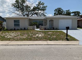 8020 Simsbury Dr, Port Richey, FL 34668