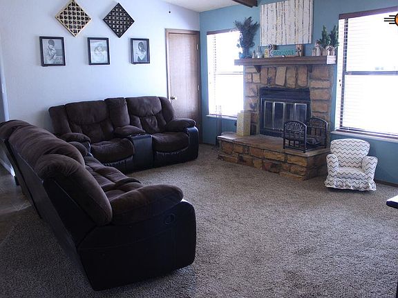 3rd image of 1 Highland Cir
