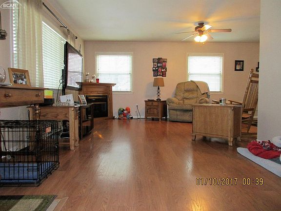 5th image of 4040 Moulton Dr