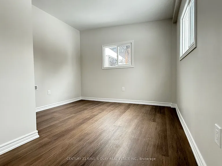 4383 Petrie Ct #UPPER — Photo 12