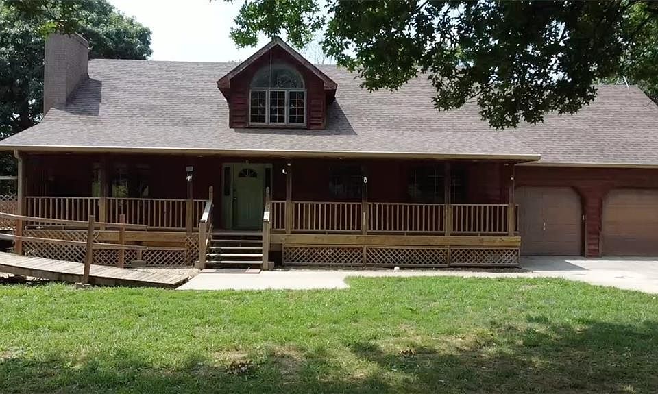 1st image of 7935 Kiowa Rd