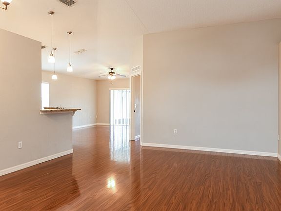 3rd image of 2127 Aitkin Loop