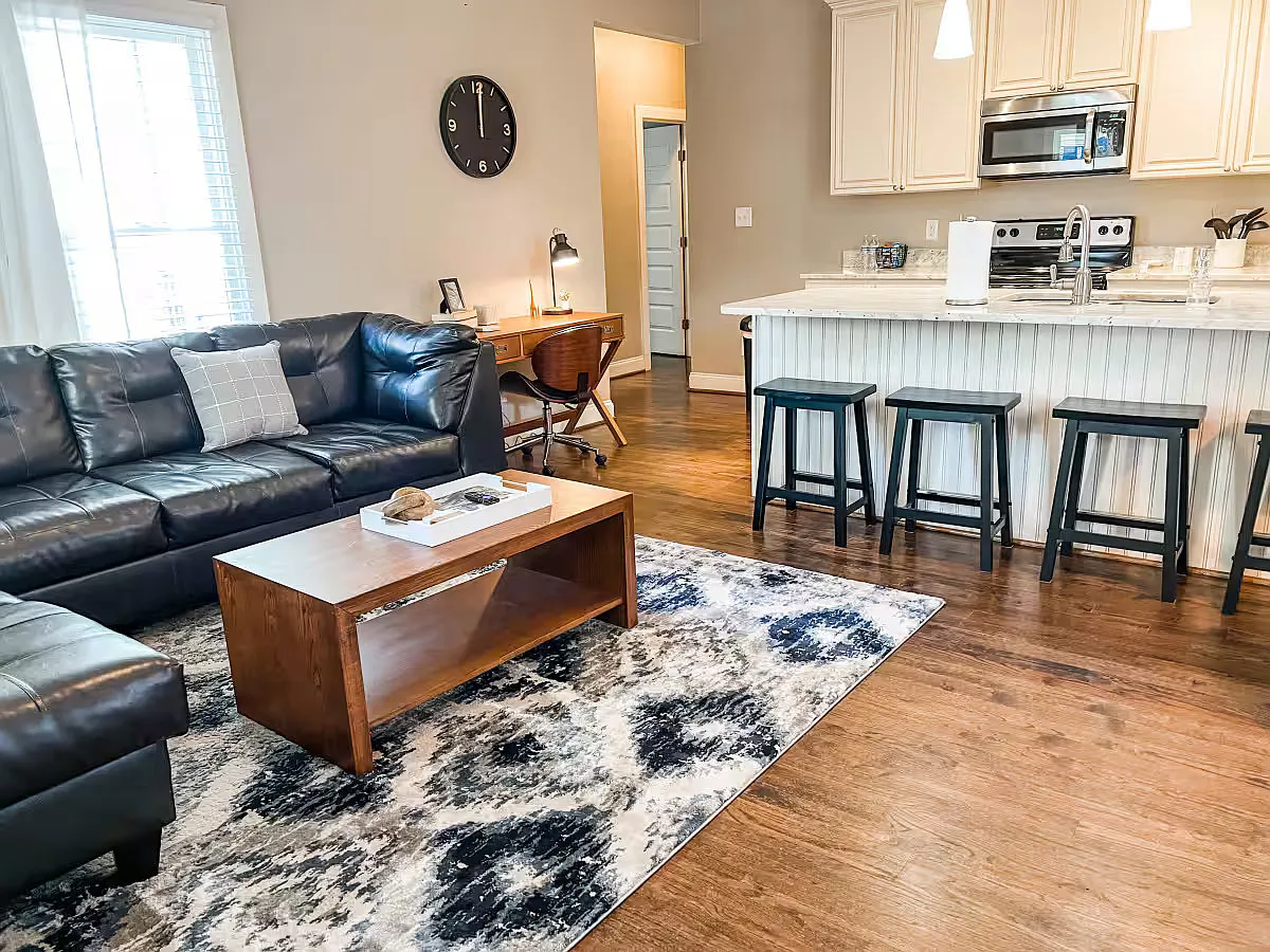 591 E Cabarrus St — Photo 3