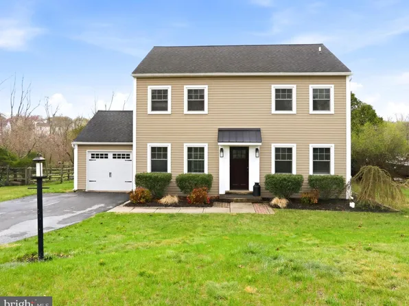 2306 Cassard Cir, Gilbertsville, PA 19525