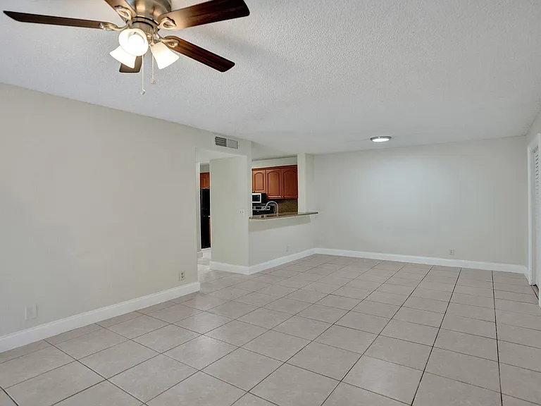 10773 Cleary Blvd #111 — Photo 4