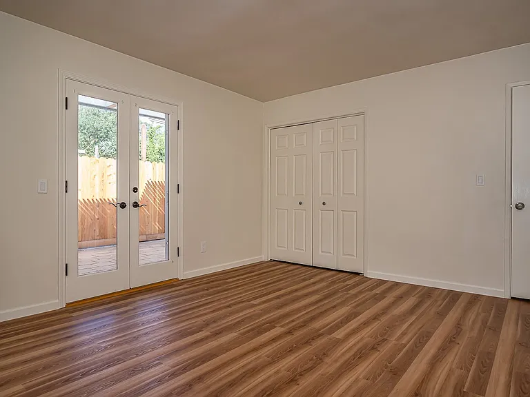 1821 Fearn Ave — Photo 10