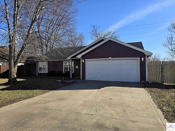 3rd image of 1178 SE 170th Rd