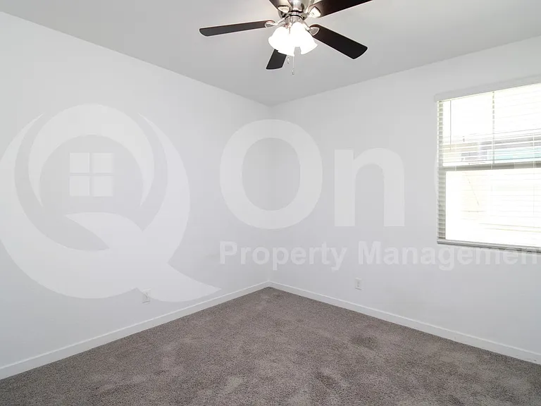 1130 E Armstrong Way — Photo 14