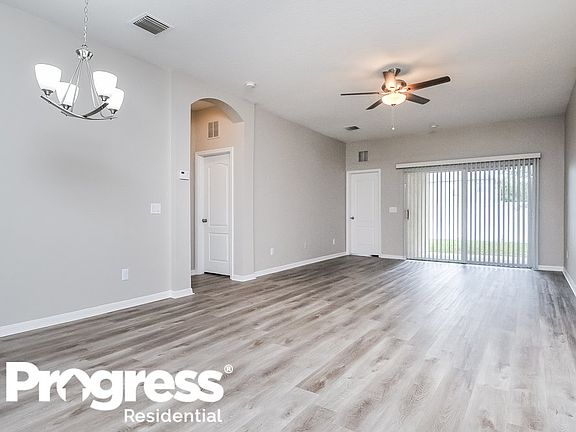 3rd image of 1839 Atlantic Dr