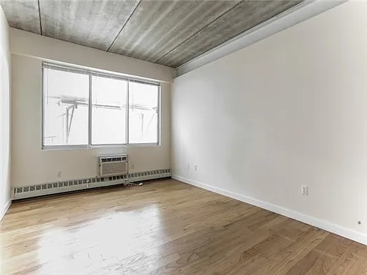 Rented by Warburg | media 6