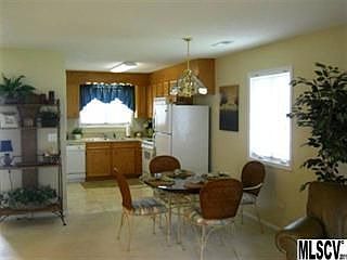 4th image of 3393 White Oak Ct