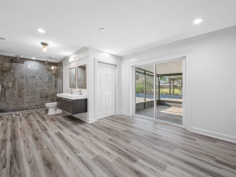 16324 Bonneville Dr — Photo 14