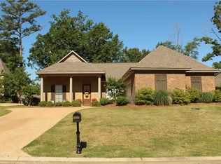 602 Pinebrook Pl, Brandon, MS 39047