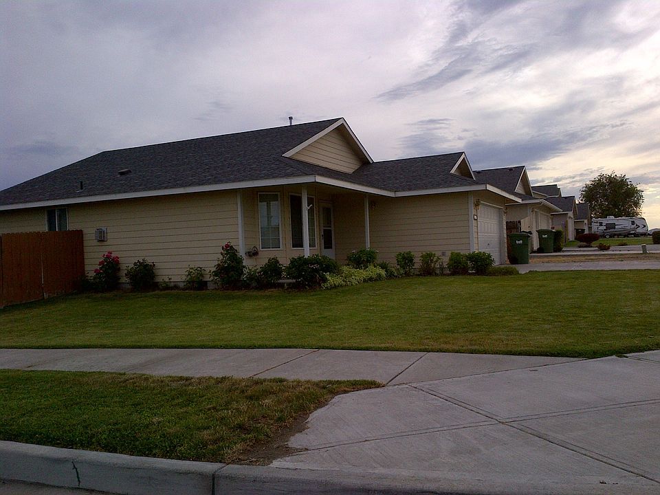 8404 Nash Dr Pasco WA 99301 Zillow