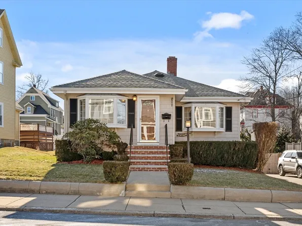 58 Dent St, West Roxbury, MA 02132