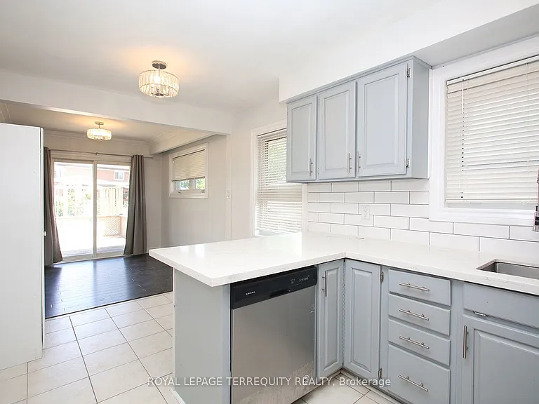 1 Barnes Cres — Photo 14