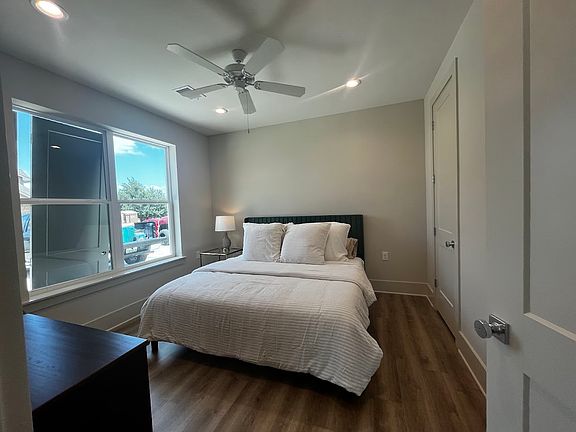 3rd image of 213 Holleman Dr E #4
