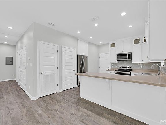 2nd image of 1909 W Harrison St APT 4