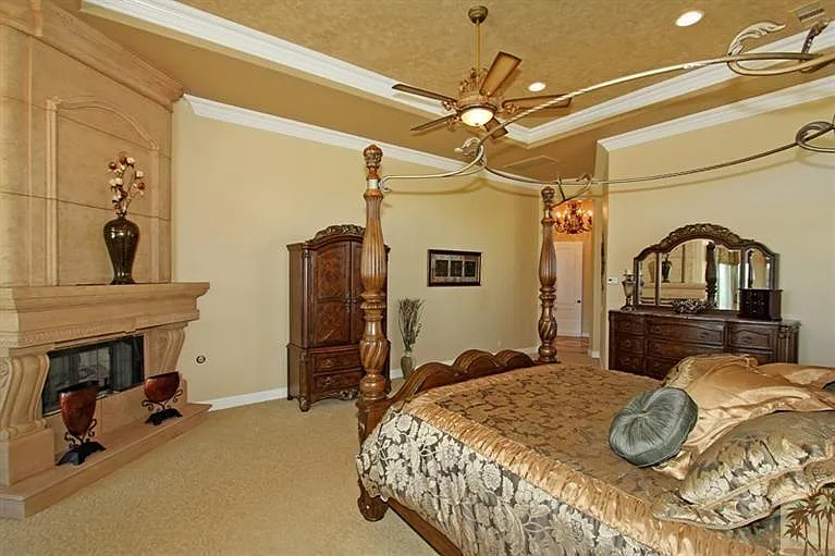 51016 Marbella Ct — Photo 18