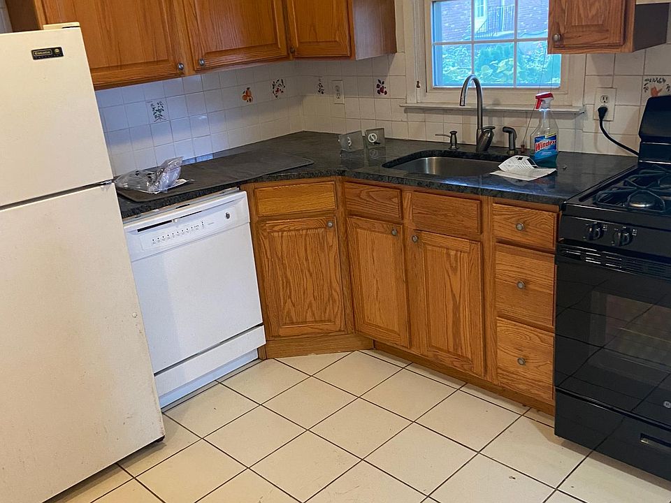 1st image of 1-157 21st Ave #1