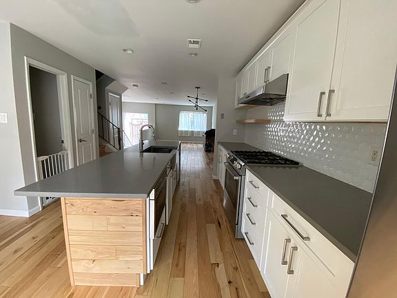 3rd image of 100 N 22nd St APT 125