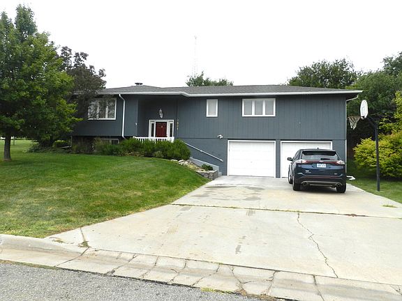 2nd image of 2201 Burr Pkwy