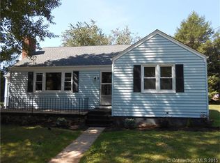 8 Southwood Rd, Cromwell, CT 06416