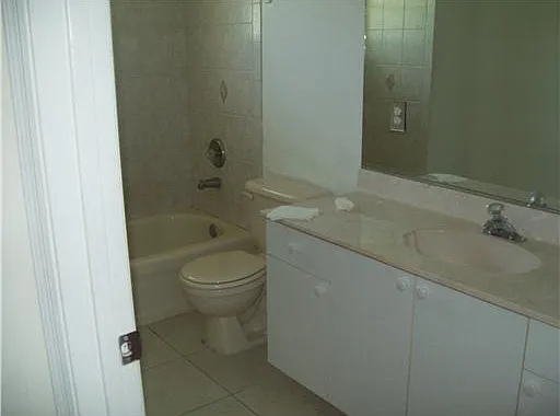 3014 SW Segovia St — Photo 3
