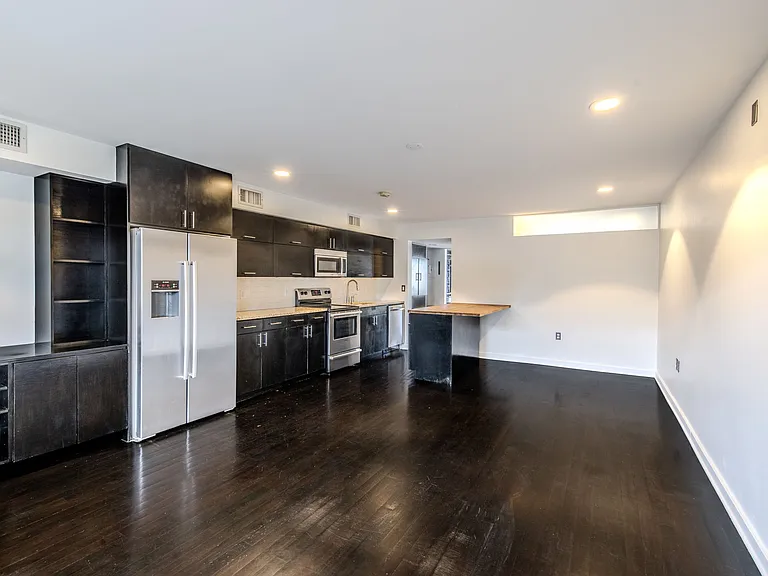 904 West Ave #204 — Photo 4