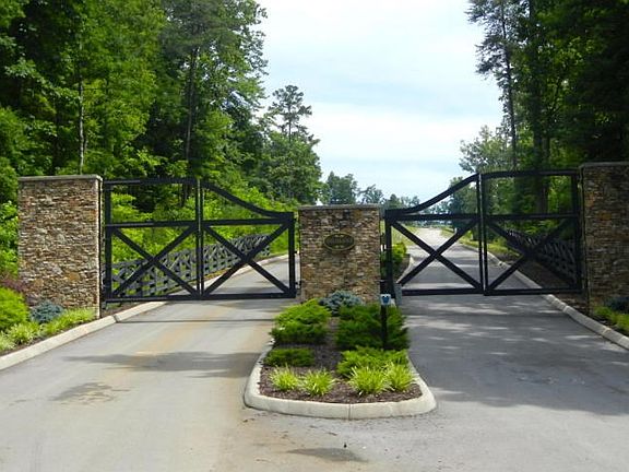 3rd image of 125 Highland Reserve Way