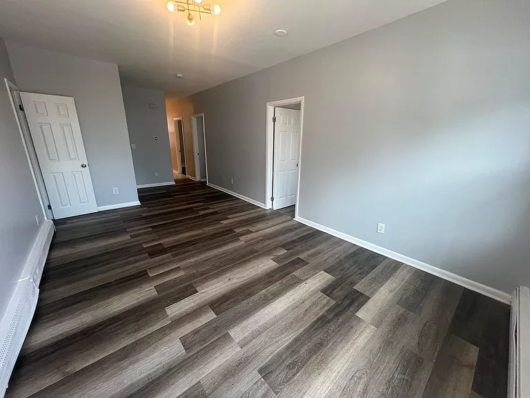 39 N 3rd St #1R — Photo 11