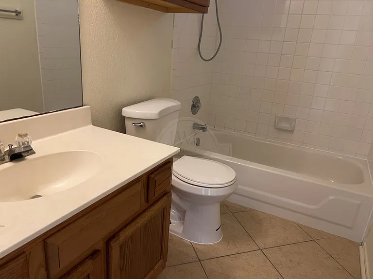 4203 Bluestem Ln — Photo 12