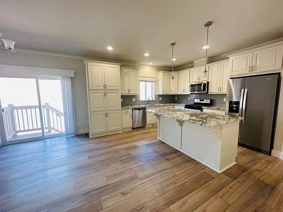 4th image of 10084 Forest Springs Dr #D9fo6b